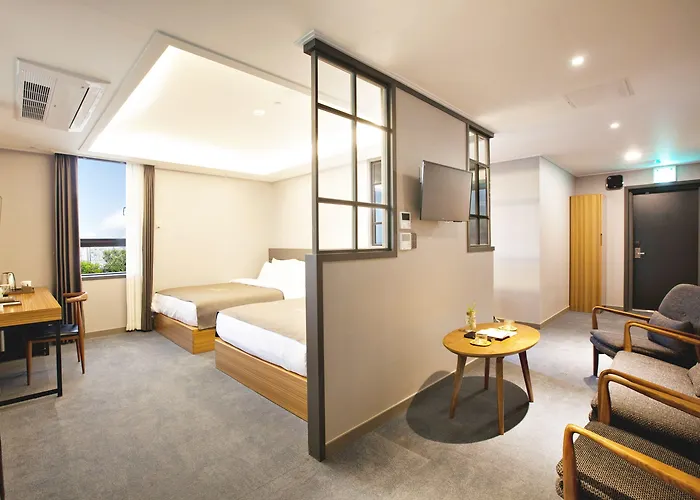 Gnb Hotel
